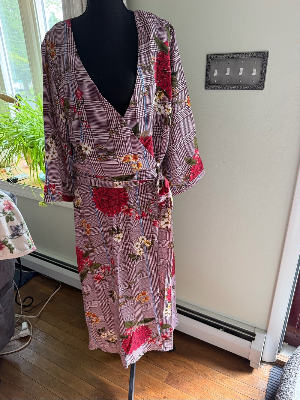 Hayden Los Angeles Red Floral Mixed-Print Top